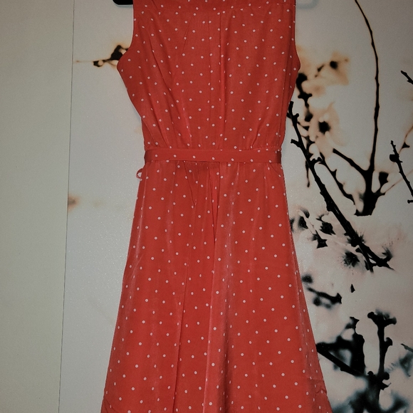 Fun and flirty coral dress - Picture 3 of 4